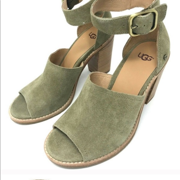 Ugg Chunky Sandals. Like new - Picture 3 of 3